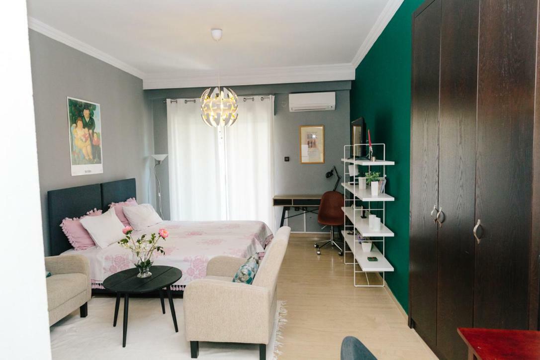 Cosy Downtown Studio - Suite Komotini Exterior foto